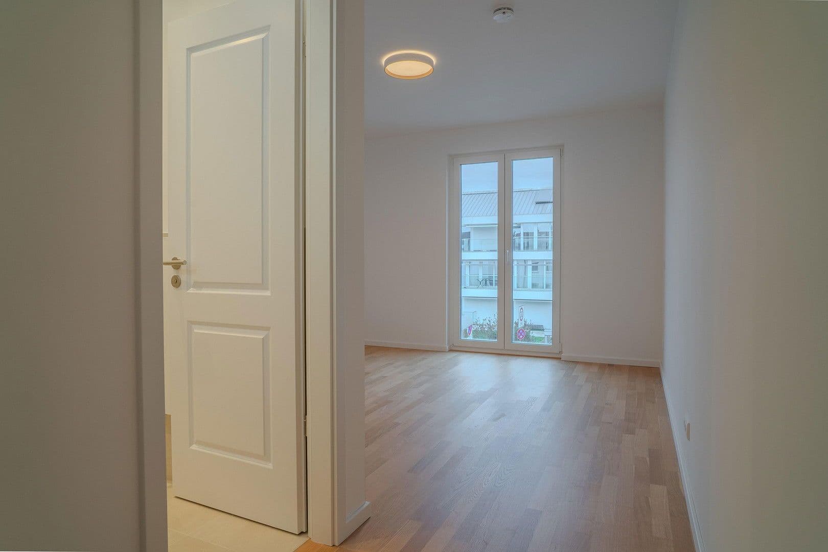 Pronájem bytu 4+1 145 m², An den Postwiesen 1, Frankfurt am Main, Hessen Pronájem bytu 4+1 145 m², An den Postwiesen 1, Frankfurt am Main, Hessen