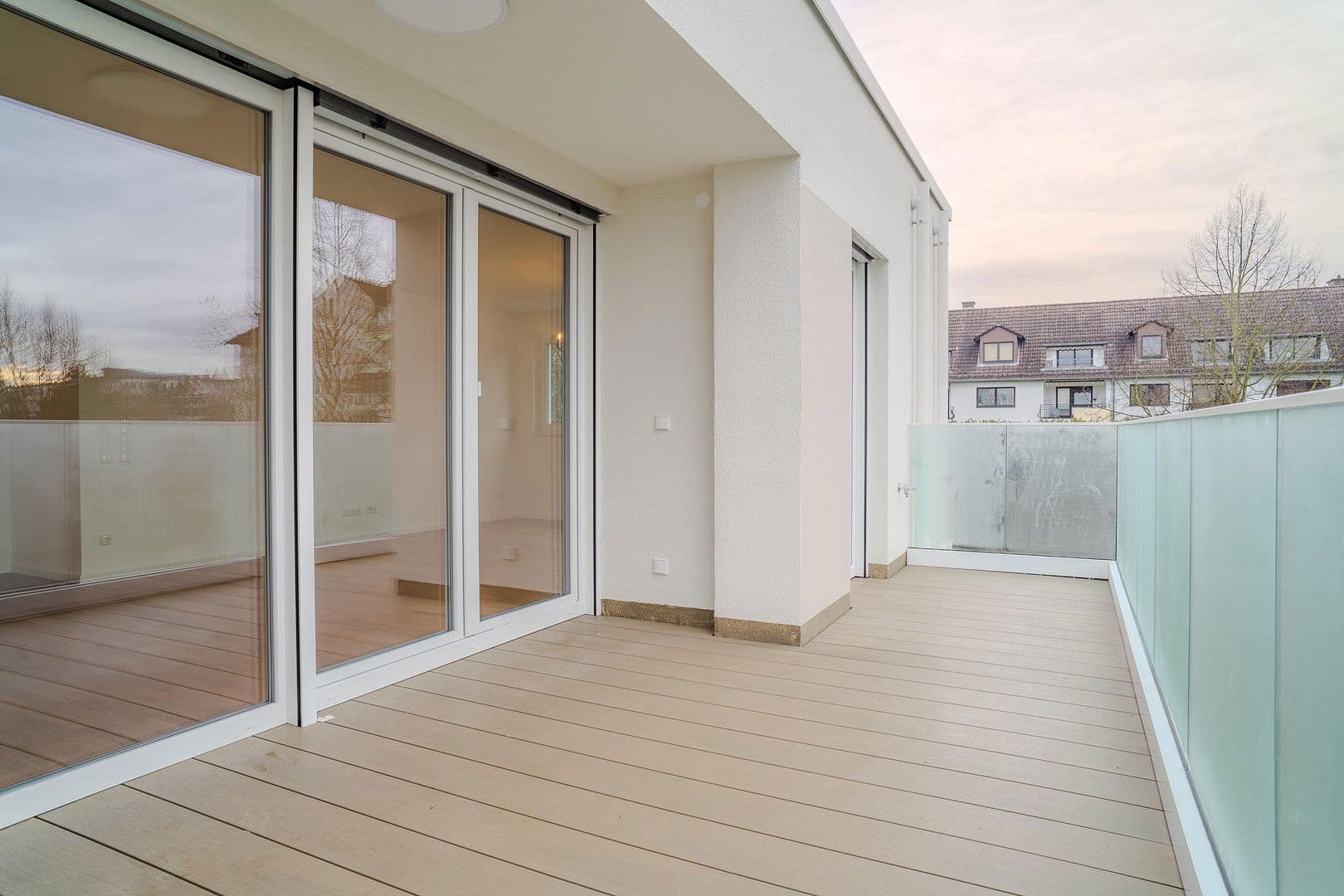 Pronájem bytu 4+1 145 m², An den Postwiesen 1, Frankfurt am Main, Hessen Pronájem bytu 4+1 145 m², An den Postwiesen 1, Frankfurt am Main, Hessen