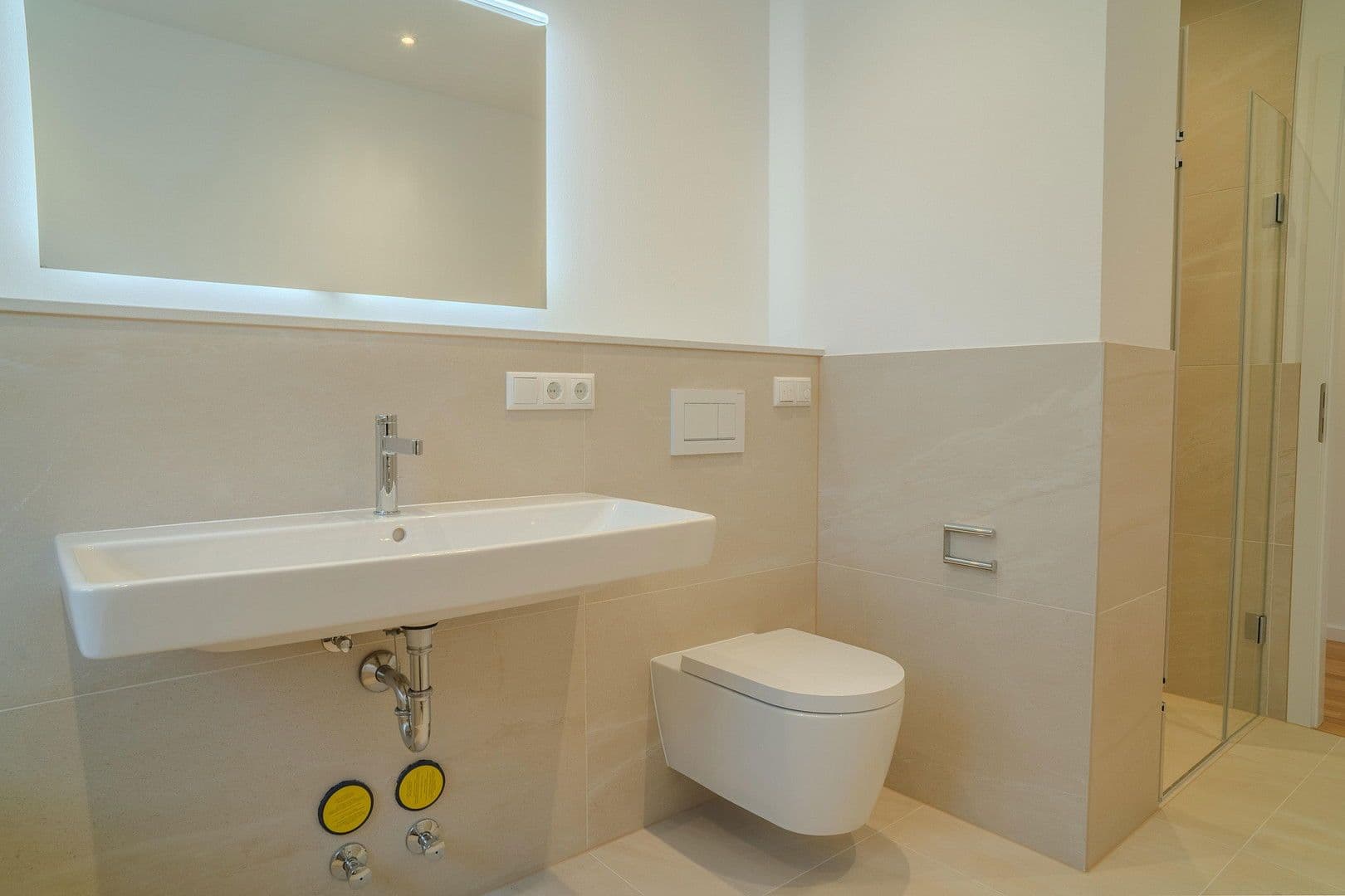 Pronájem bytu 4+1 145 m², An den Postwiesen 1, Frankfurt am Main, Hessen Pronájem bytu 4+1 145 m², An den Postwiesen 1, Frankfurt am Main, Hessen