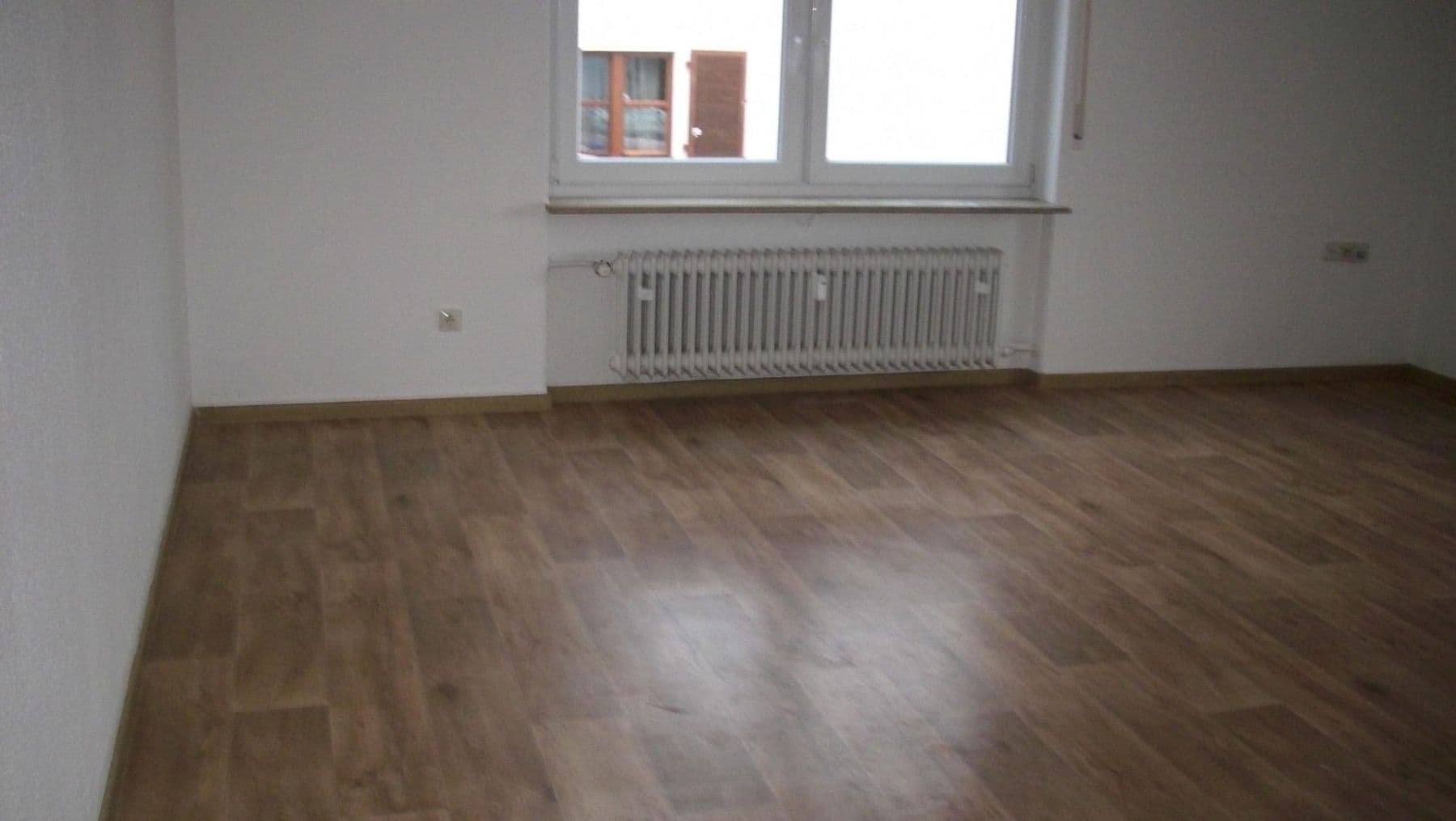 Pronájem bytu 4+1 124 m², Thüringer Str. 3, Straßberg, Bádensko-Württembersko Pronájem bytu 4+1 124 m², Thüringer Str. 3, Straßberg, Bádensko-Württembersko
