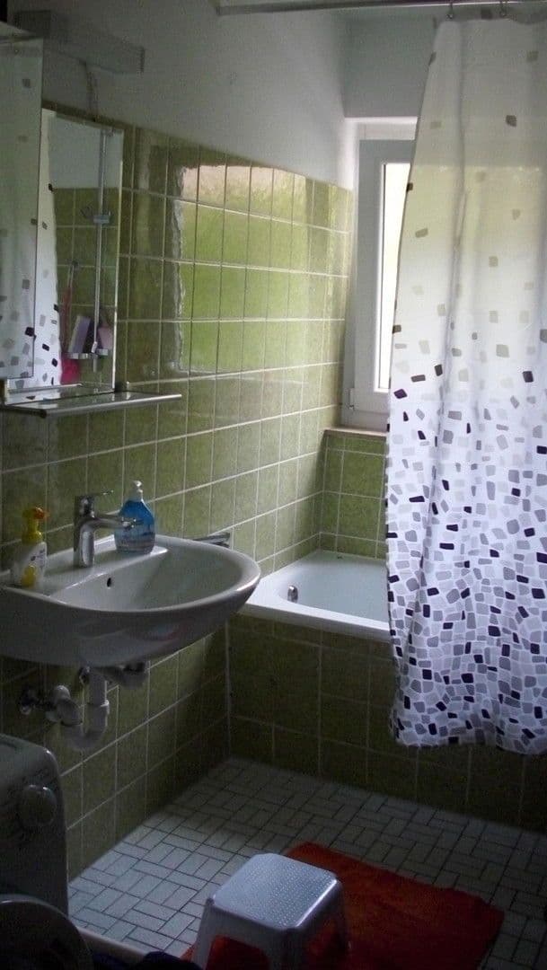 Pronájem bytu 4+1 124 m², Thüringer Str. 3, Straßberg, Bádensko-Württembersko Pronájem bytu 4+1 124 m², Thüringer Str. 3, Straßberg, Bádensko-Württembersko