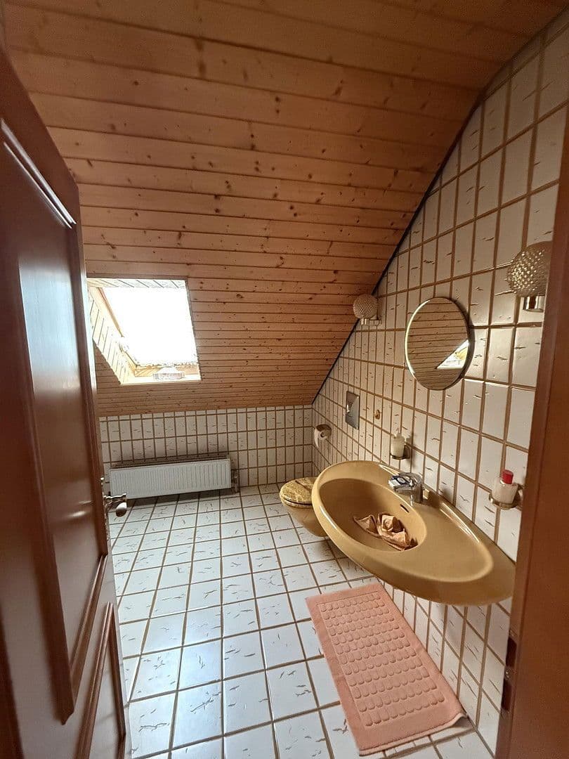 Prodej domu 193 m², pozemek 777 m², Neumarkt in der Oberpfalz, Bavorsko Prodej domu 193 m², pozemek 777 m², Neumarkt in der Oberpfalz, Bavorsko