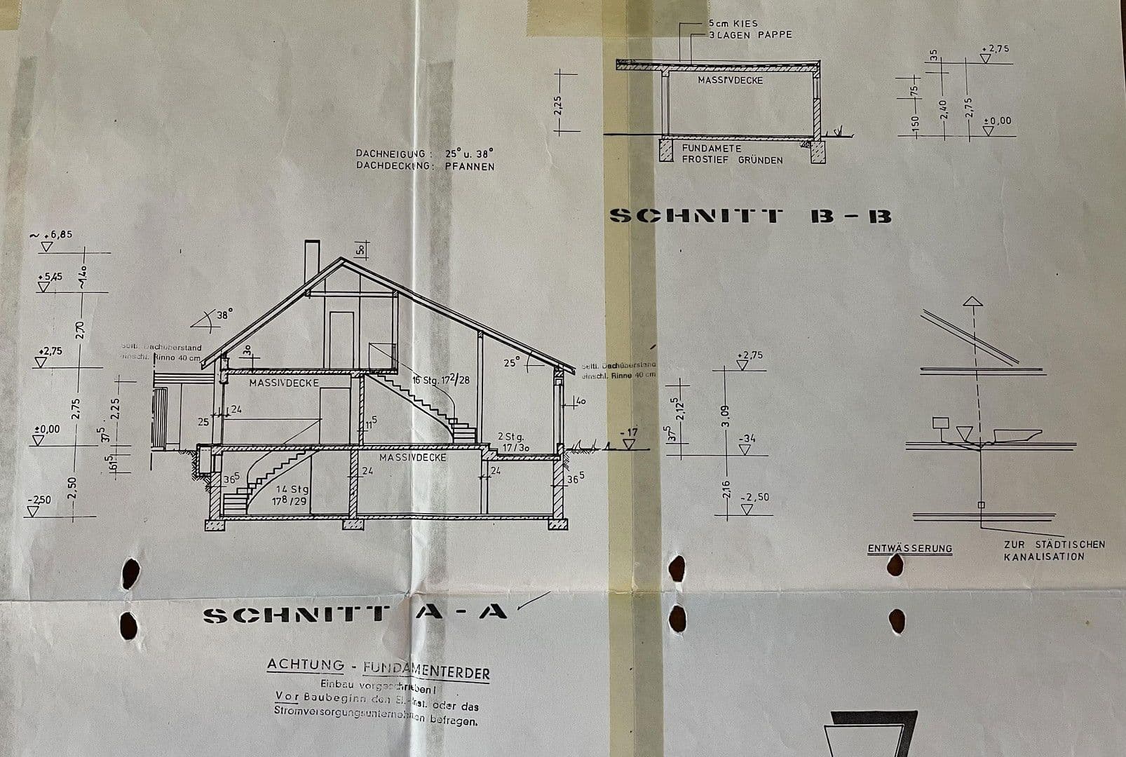 Prodej domu 193 m², pozemek 777 m², Neumarkt in der Oberpfalz, Bavorsko Prodej domu 193 m², pozemek 777 m², Neumarkt in der Oberpfalz, Bavorsko