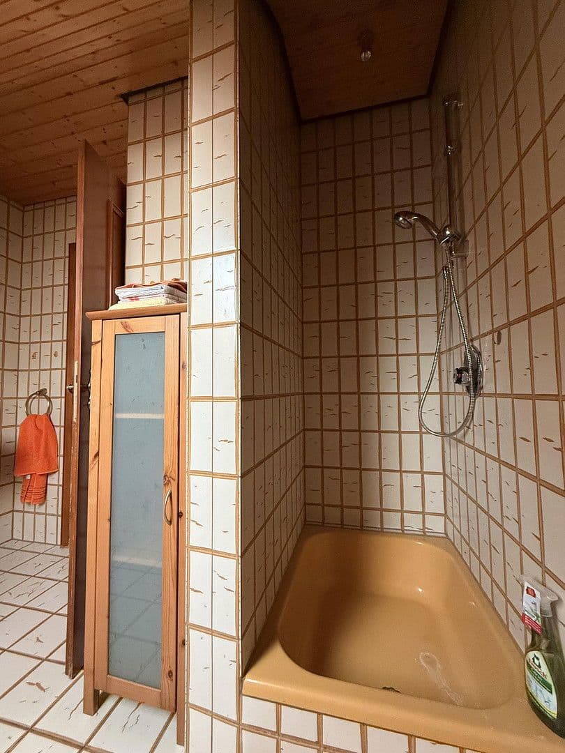 Prodej domu 193 m², pozemek 777 m², Neumarkt in der Oberpfalz, Bavorsko Prodej domu 193 m², pozemek 777 m², Neumarkt in der Oberpfalz, Bavorsko