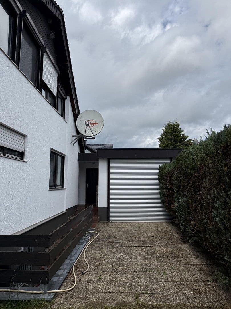 Prodej domu 193 m², pozemek 777 m², Neumarkt in der Oberpfalz, Bavorsko Prodej domu 193 m², pozemek 777 m², Neumarkt in der Oberpfalz, Bavorsko