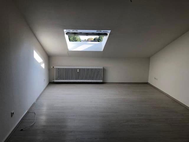 Pronájem bytu 2+1 80 m², Röthgener Str. 16, Eschweiler, Severní Porýní-Vestfálsko Pronájem bytu 2+1 80 m², Röthgener Str. 16, Eschweiler, Severní Porýní-Vestfálsko