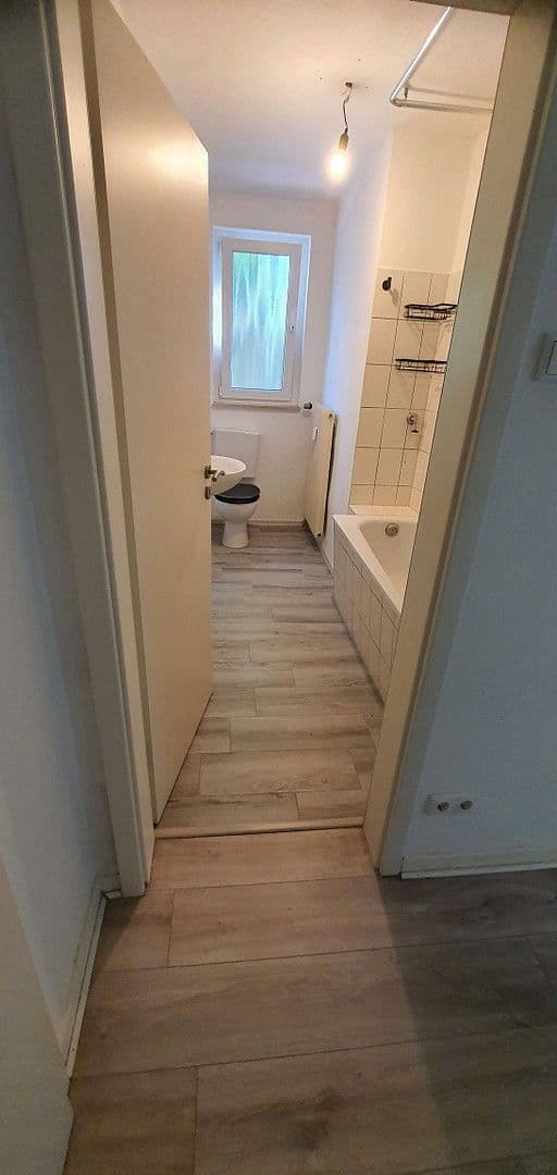 Pronájem bytu 2+1 58 m², Dinnendahlstrasse 40, Oberhausen, Severní Porýní-Vestfálsko Pronájem bytu 2+1 58 m², Dinnendahlstrasse 40, Oberhausen, Severní Porýní-Vestfálsko