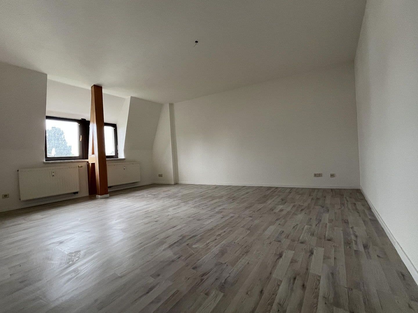 Pronájem bytu 3+1 79 m², Thomas-Mann-Straße 13, Cvikov, Sasko Pronájem bytu 3+1 79 m², Thomas-Mann-Straße 13, Cvikov, Sasko