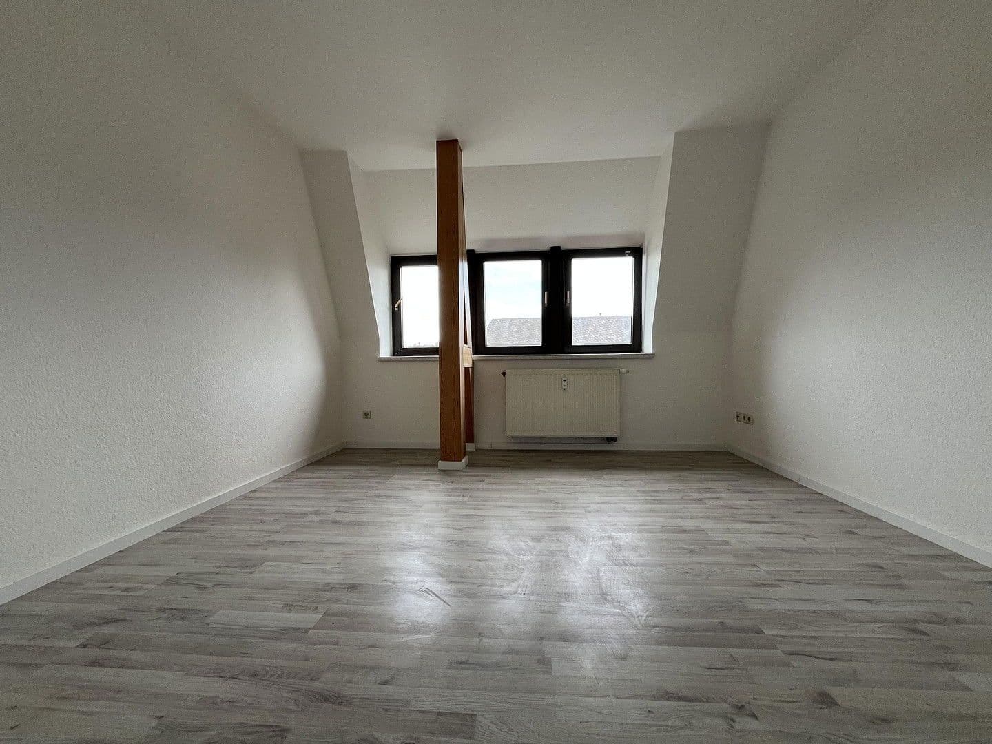 Pronájem bytu 3+1 79 m², Thomas-Mann-Straße 13, Cvikov, Sasko Pronájem bytu 3+1 79 m², Thomas-Mann-Straße 13, Cvikov, Sasko