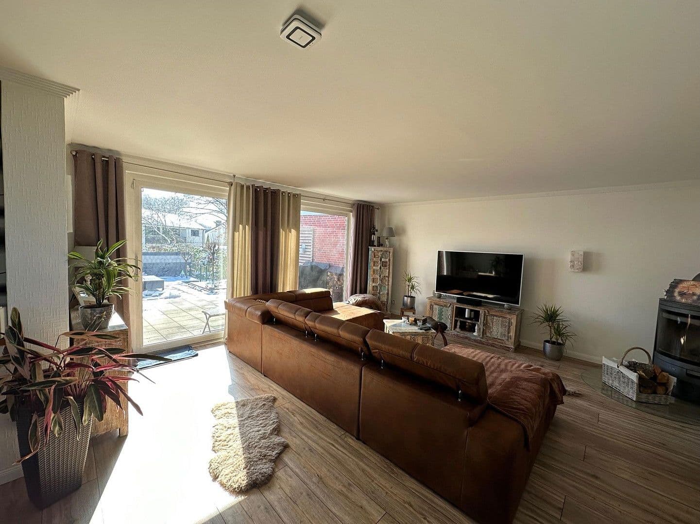 Prodej domu 100 m², pozemek 322 m², Norderstedt, Šlesvicko-Holštýnsko Prodej domu 100 m², pozemek 322 m², Norderstedt, Šlesvicko-Holštýnsko