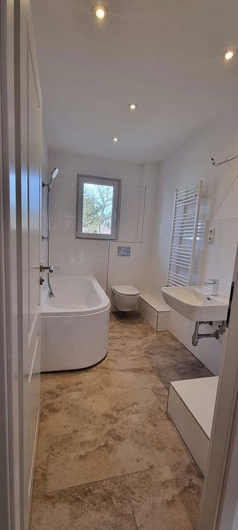 Pronájem bytu 4+1 115 m², Akazienallee 24, Berlin, Berlín Pronájem bytu 4+1 115 m², Akazienallee 24, Berlin, Berlín