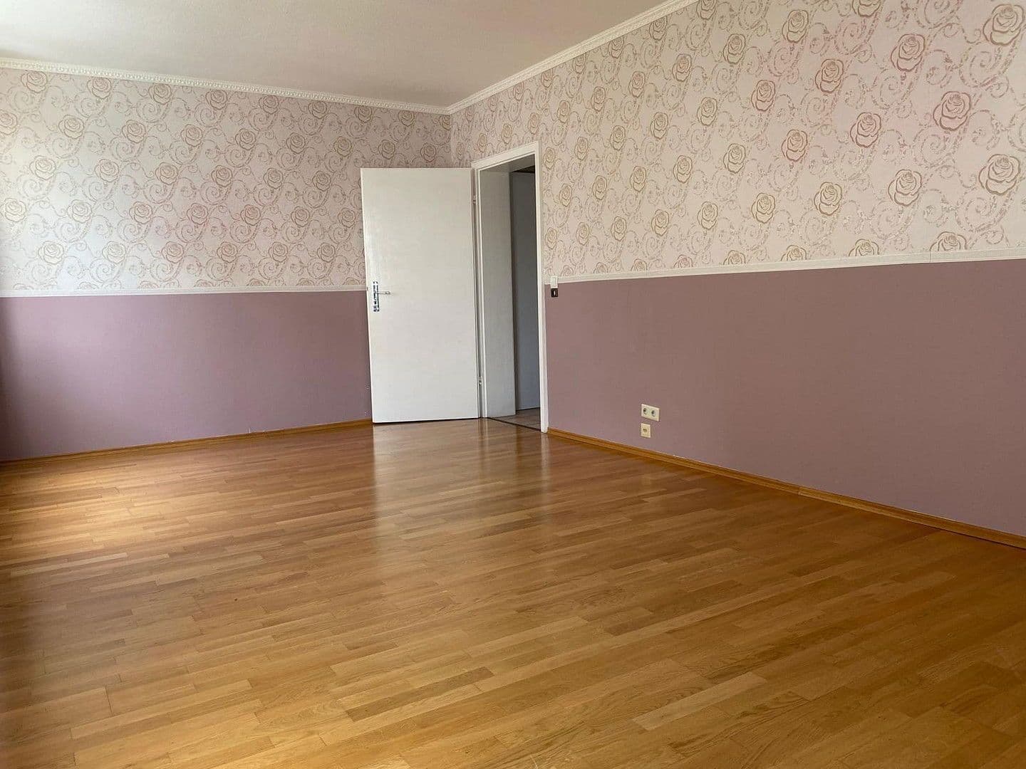 Prodej bytu 3+kk 100 m², Wuppertal, Severní Porýní-Vestfálsko Prodej bytu 3+kk 100 m², Wuppertal, Severní Porýní-Vestfálsko