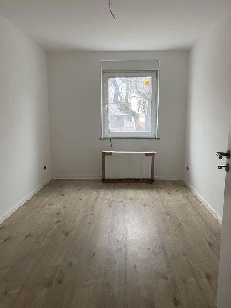 Pronájem bytu 3+1 70 m², Pirmasens, Porýní-Falc Pronájem bytu 3+1 70 m², Pirmasens, Porýní-Falc