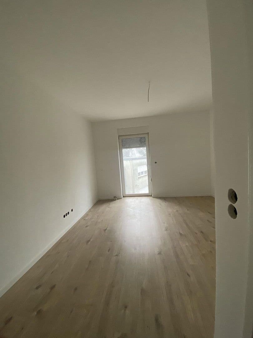 Pronájem bytu 3+1 70 m², Pirmasens, Porýní-Falc Pronájem bytu 3+1 70 m², Pirmasens, Porýní-Falc