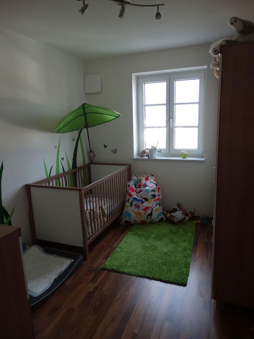 Pronájem bytu 4+1 105 m², Meitinger Str. 5, Thierhaupten, Bavorsko Pronájem bytu 4+1 105 m², Meitinger Str. 5, Thierhaupten, Bavorsko