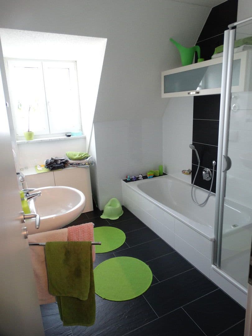 Pronájem bytu 4+1 105 m², Meitinger Str. 5, Thierhaupten, Bavorsko Pronájem bytu 4+1 105 m², Meitinger Str. 5, Thierhaupten, Bavorsko