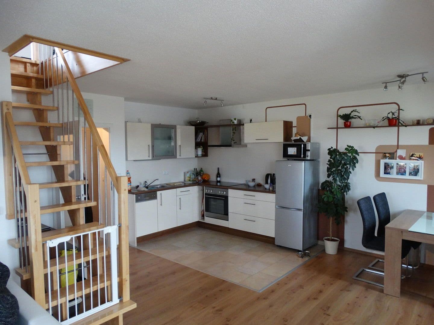 Pronájem bytu 4+1 105 m², Meitinger Str. 5, Thierhaupten, Bavorsko Pronájem bytu 4+1 105 m², Meitinger Str. 5, Thierhaupten, Bavorsko