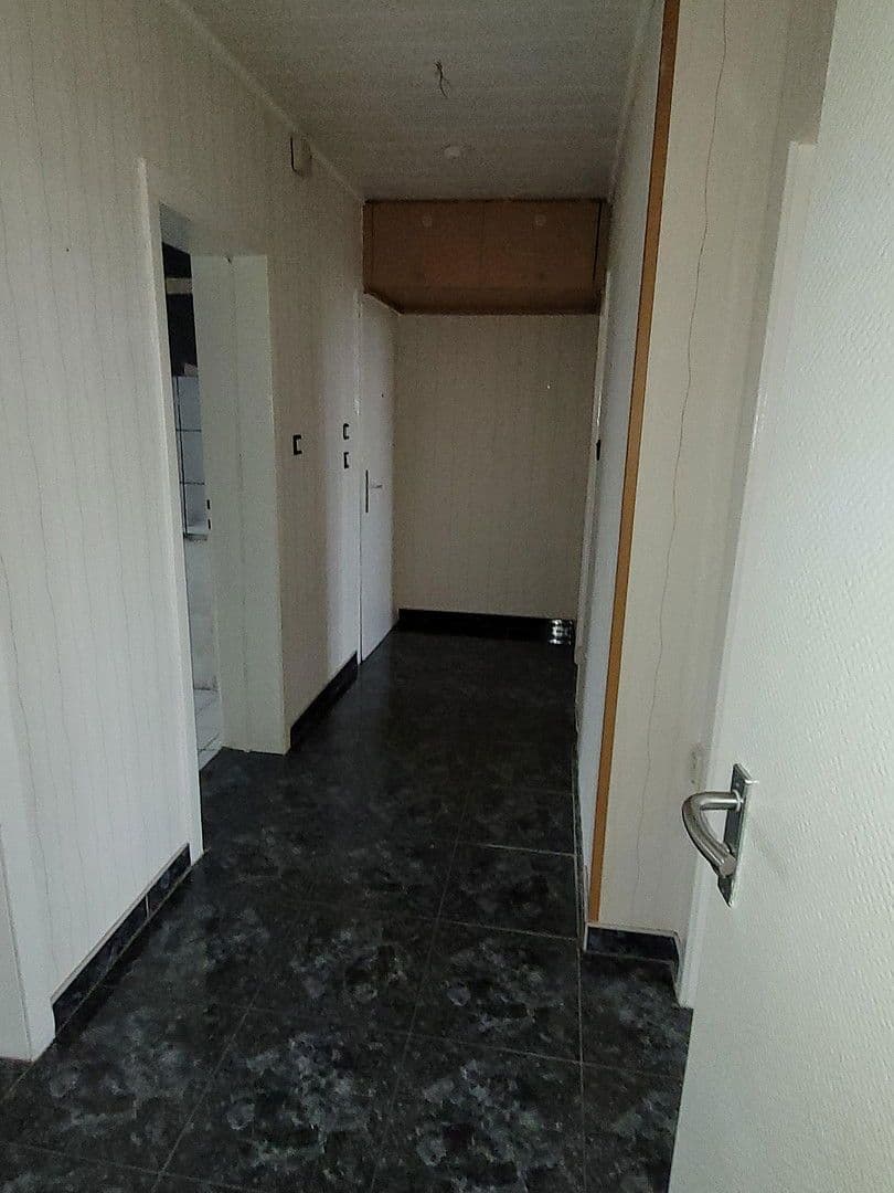 Pronájem bytu 3+1 68 m², Letjensstr. 23, Duisburg, Severní Porýní-Vestfálsko Pronájem bytu 3+1 68 m², Letjensstr. 23, Duisburg, Severní Porýní-Vestfálsko