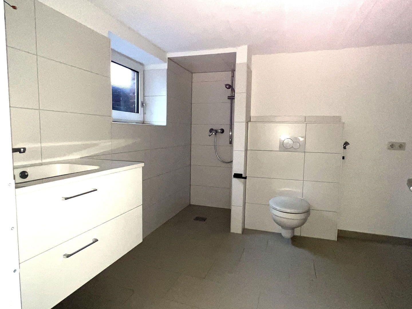 Prodej domu 232 m², pozemek 579 m², Artlenburger Landstr. 8, Adendorf, Dolní Sasko Prodej domu 232 m², pozemek 579 m², Artlenburger Landstr. 8, Adendorf, Dolní Sasko