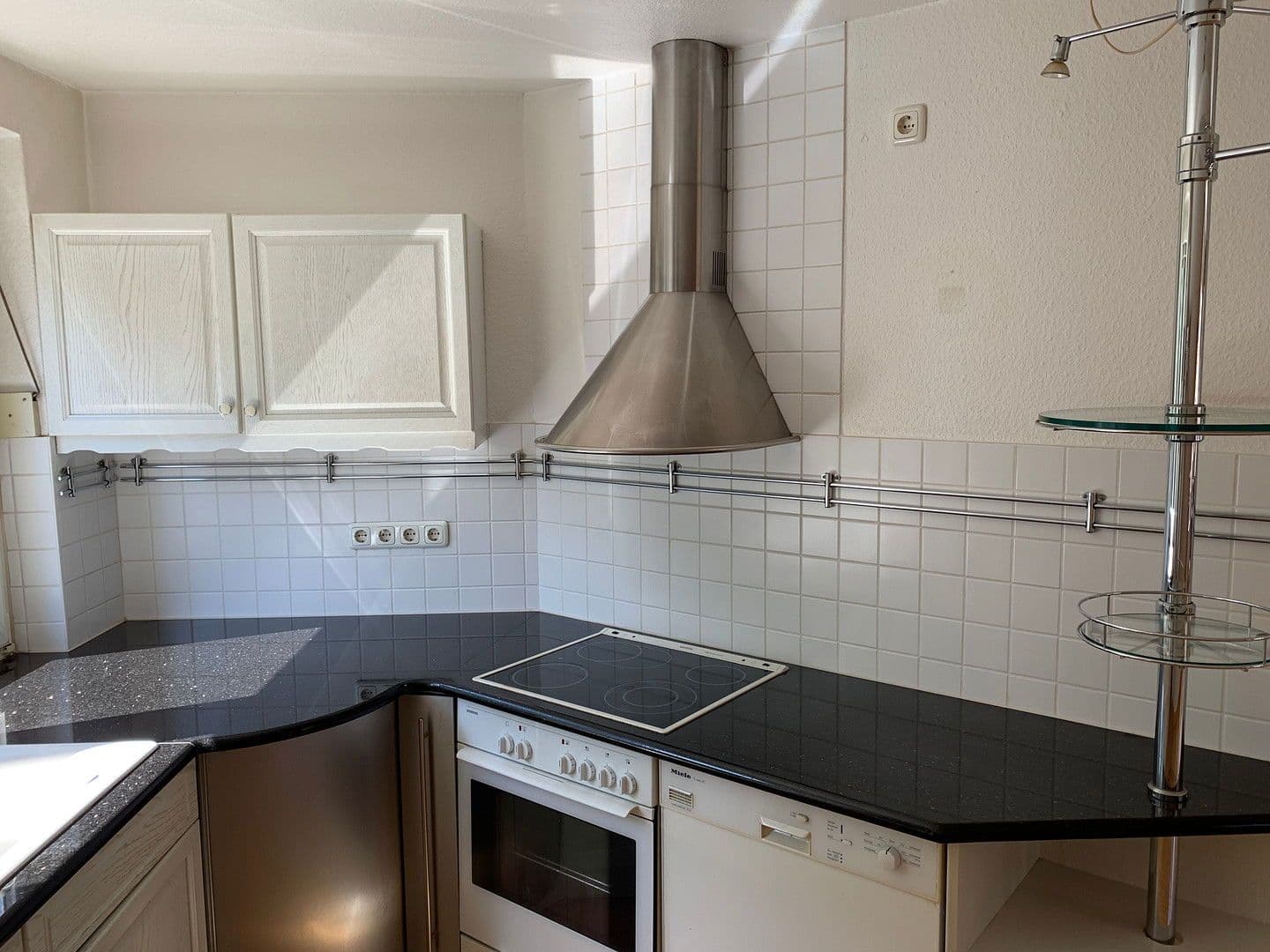 Prodej domu 232 m², pozemek 579 m², Artlenburger Landstr. 8, Adendorf, Dolní Sasko Prodej domu 232 m², pozemek 579 m², Artlenburger Landstr. 8, Adendorf, Dolní Sasko