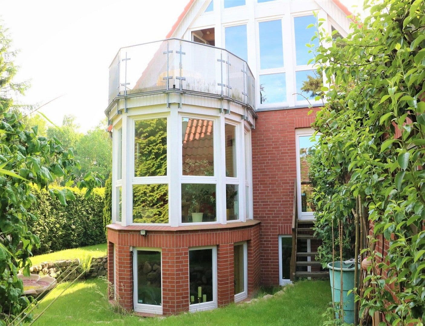 Prodej domu 232 m², pozemek 579 m², Artlenburger Landstr. 8, Adendorf, Dolní Sasko Prodej domu 232 m², pozemek 579 m², Artlenburger Landstr. 8, Adendorf, Dolní Sasko