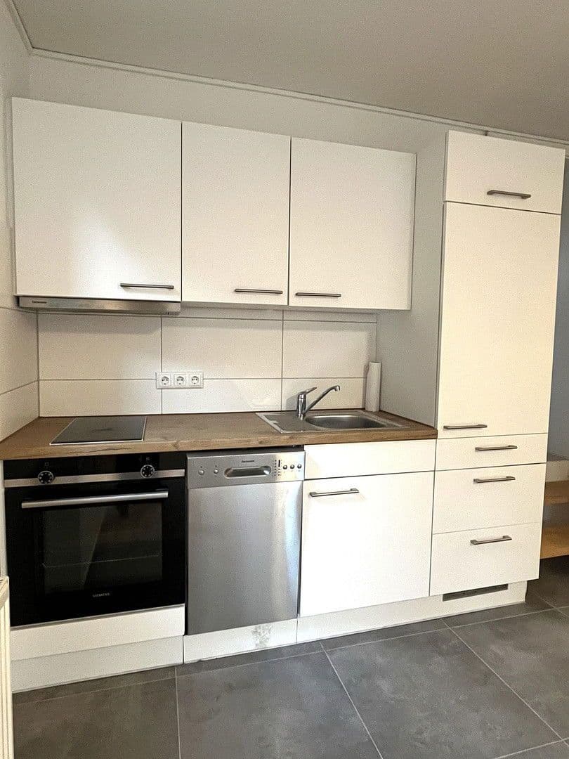 Prodej domu 232 m², pozemek 579 m², Artlenburger Landstr. 8, Adendorf, Dolní Sasko Prodej domu 232 m², pozemek 579 m², Artlenburger Landstr. 8, Adendorf, Dolní Sasko