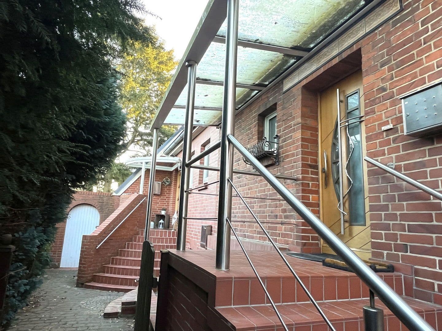 Prodej domu 232 m², pozemek 579 m², Artlenburger Landstr. 8, Adendorf, Dolní Sasko Prodej domu 232 m², pozemek 579 m², Artlenburger Landstr. 8, Adendorf, Dolní Sasko