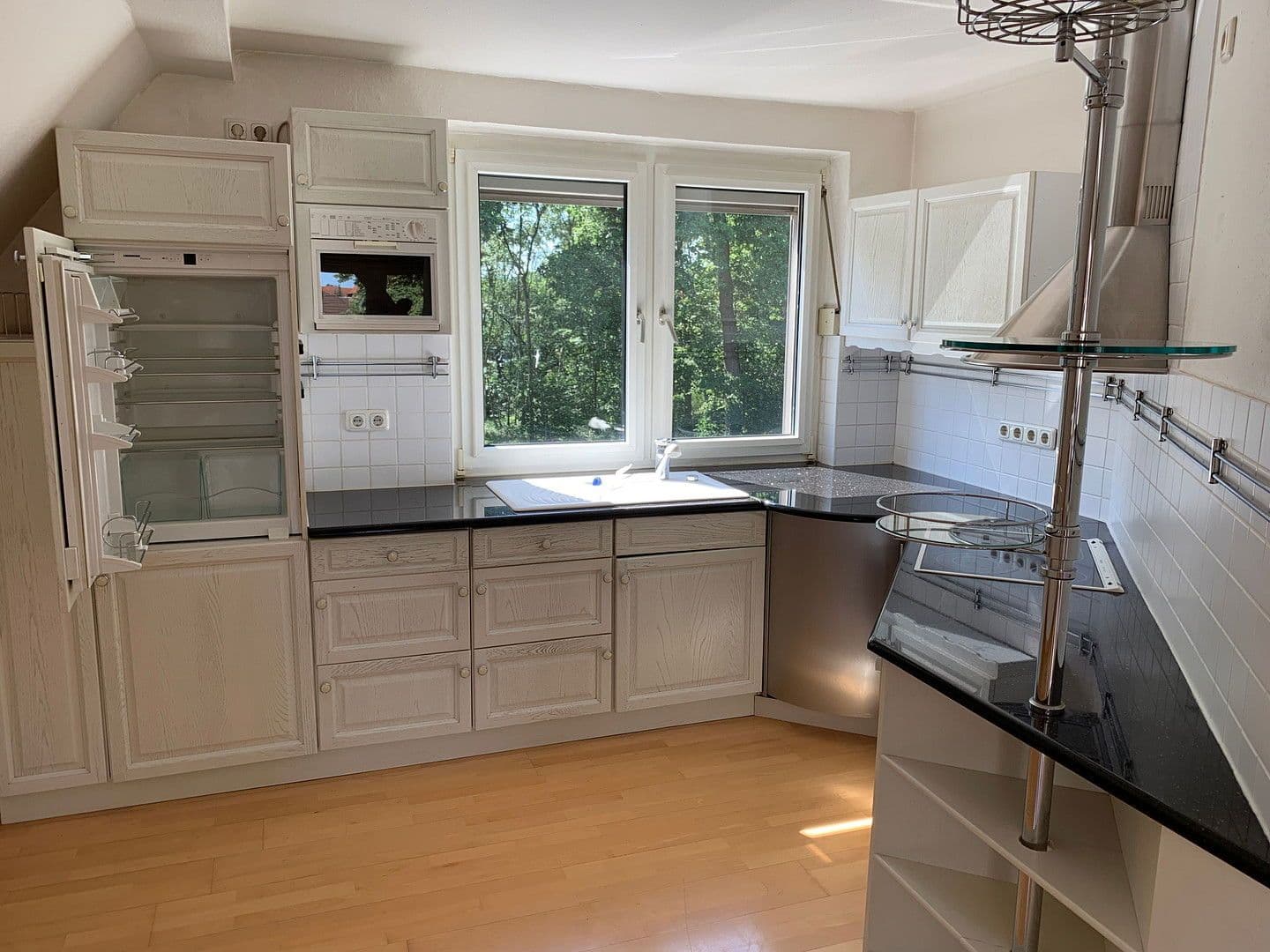 Prodej domu 232 m², pozemek 579 m², Artlenburger Landstr. 8, Adendorf, Dolní Sasko Prodej domu 232 m², pozemek 579 m², Artlenburger Landstr. 8, Adendorf, Dolní Sasko