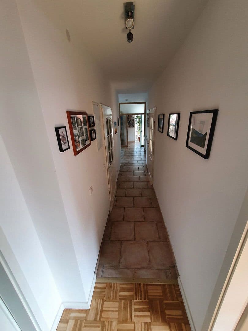 Prodej domu 232 m², pozemek 579 m², Artlenburger Landstr. 8, Adendorf, Dolní Sasko Prodej domu 232 m², pozemek 579 m², Artlenburger Landstr. 8, Adendorf, Dolní Sasko