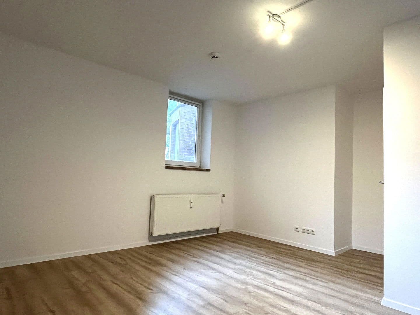 Prodej domu 232 m², pozemek 579 m², Artlenburger Landstr. 8, Adendorf, Dolní Sasko Prodej domu 232 m², pozemek 579 m², Artlenburger Landstr. 8, Adendorf, Dolní Sasko