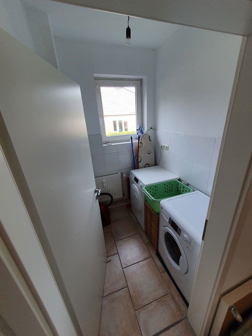 Prodej domu 232 m², pozemek 579 m², Artlenburger Landstr. 8, Adendorf, Dolní Sasko Prodej domu 232 m², pozemek 579 m², Artlenburger Landstr. 8, Adendorf, Dolní Sasko