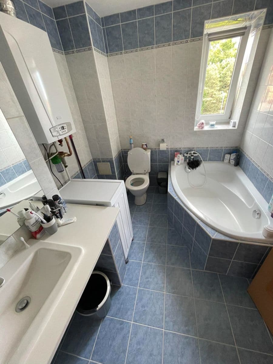 Pronájem bytu 2+1 65 m², náměstí 15. dubna, Dubňany, Jihomoravský kraj Pronájem bytu 2+1 65 m², náměstí 15. dubna, Dubňany, Jihomoravský kraj