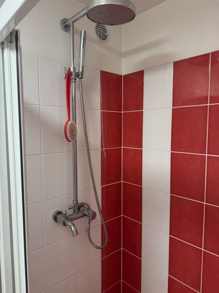 Pronájem bytu 1+kk 22 m², U Hájku, Praha, Praha Pronájem bytu 1+kk 22 m², U Hájku, Praha, Praha