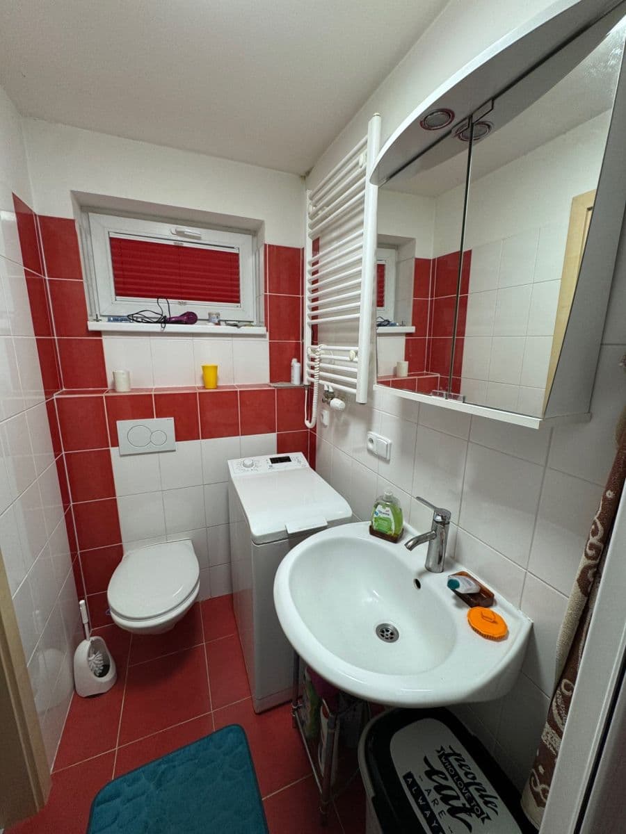 Pronájem bytu 1+kk 22 m², U Hájku, Praha, Praha Pronájem bytu 1+kk 22 m², U Hájku, Praha, Praha