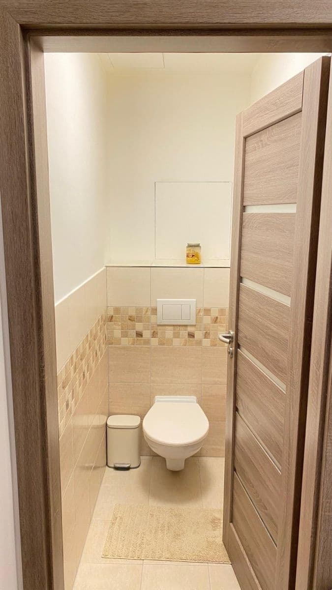 Pronájem bytu 2+kk 52 m², Uherova, Chýně, Středočeský kraj Pronájem bytu 2+kk 52 m², Uherova, Chýně, Středočeský kraj