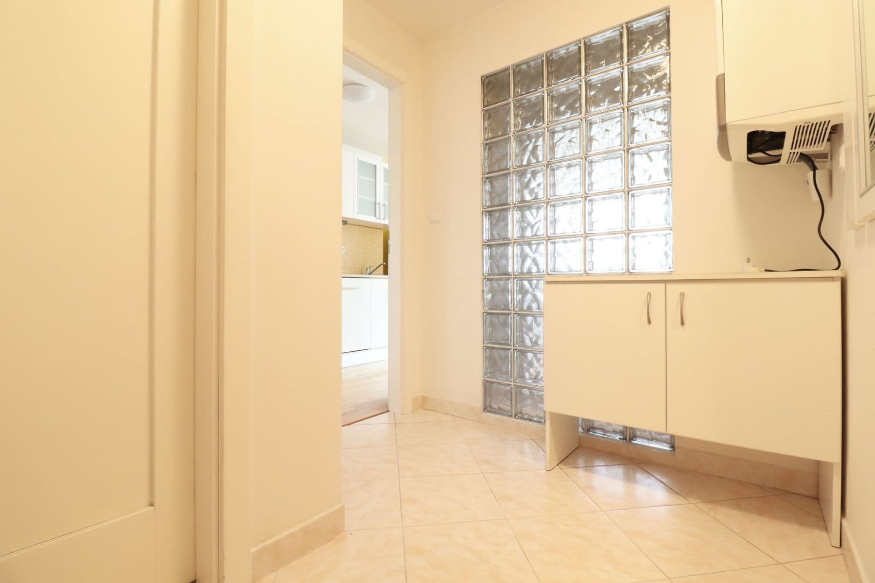 Pronájem bytu 1+kk 46 m², Hradeckých, Praha, Praha Pronájem bytu 1+kk 46 m², Hradeckých, Praha, Praha