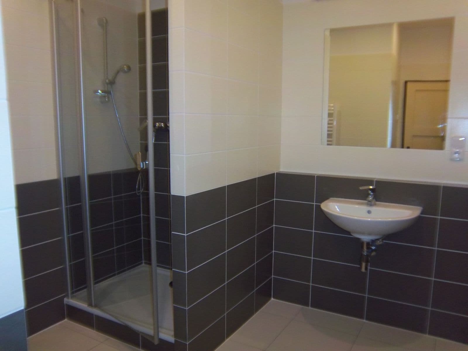 Pronájem nebytového prostoru 36 m², Podnikatelská, Praha, Praha Pronájem nebytového prostoru 36 m², Podnikatelská, Praha, Praha