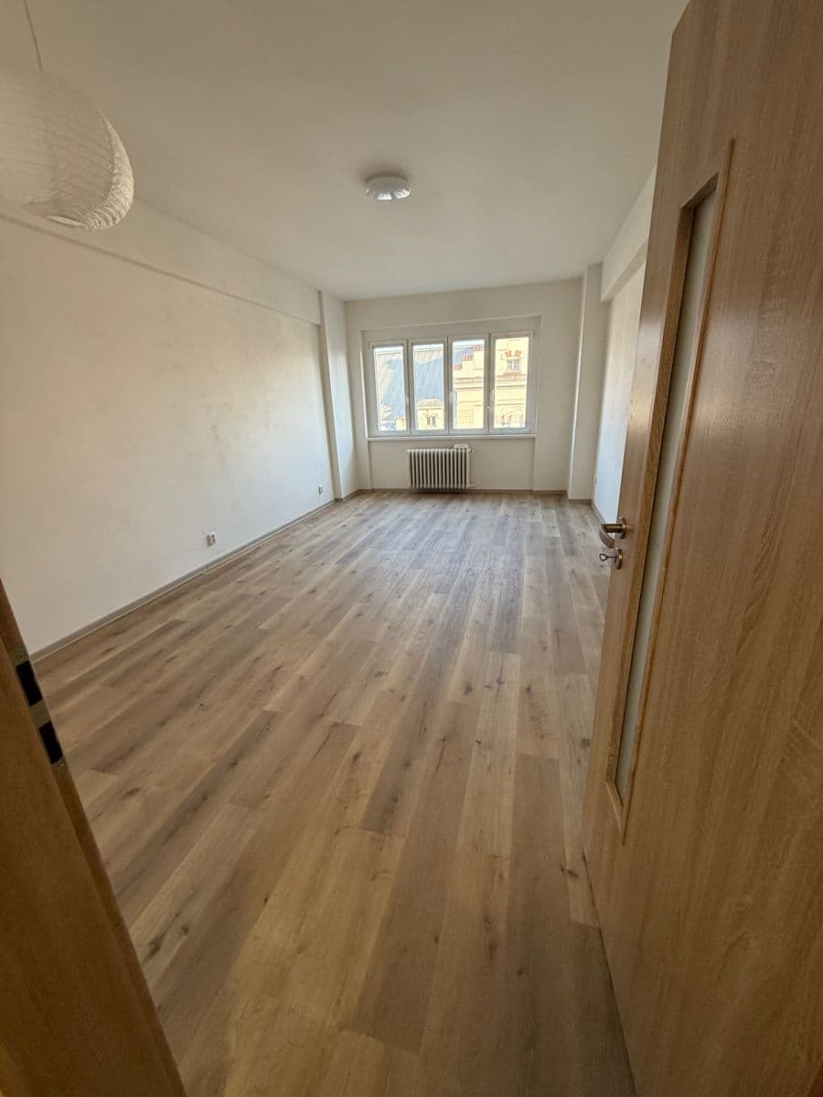 Pronájem bytu 2+kk 54 m², Komunardů, Praha, Praha Pronájem bytu 2+kk 54 m², Komunardů, Praha, Praha