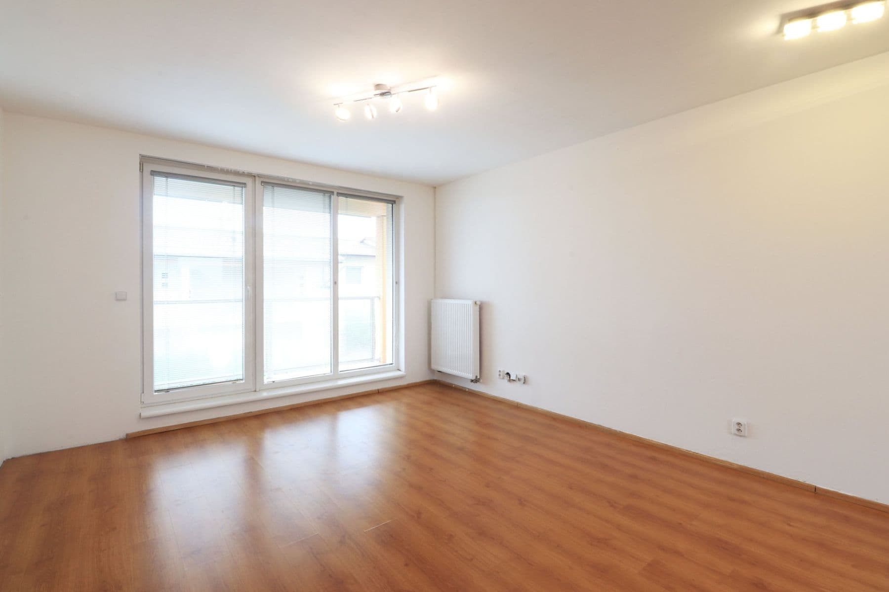 Pronájem bytu 2+kk 50 m², Nad Obcí, Nová Ves, Středočeský kraj Pronájem bytu 2+kk 50 m², Nad Obcí, Nová Ves, Středočeský kraj