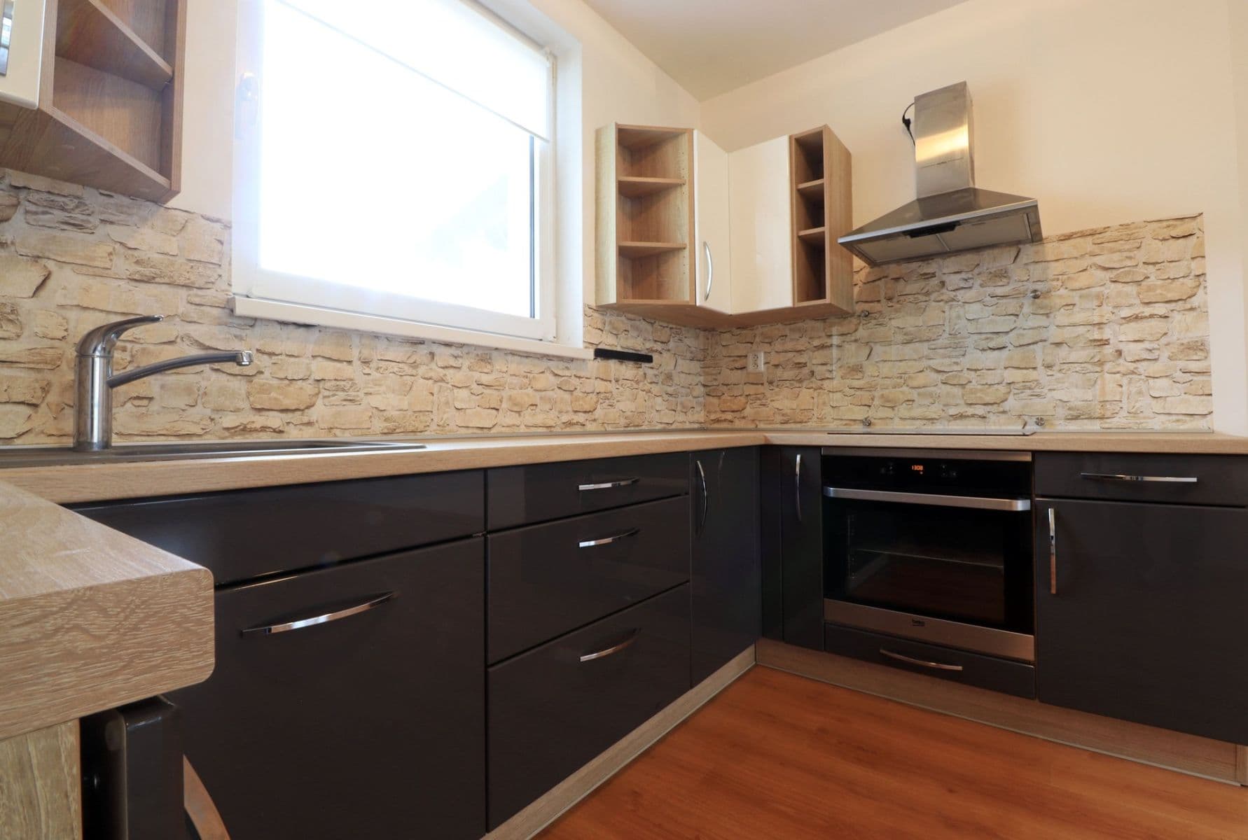 Pronájem bytu 2+kk 50 m², Nad Obcí, Nová Ves, Středočeský kraj Pronájem bytu 2+kk 50 m², Nad Obcí, Nová Ves, Středočeský kraj