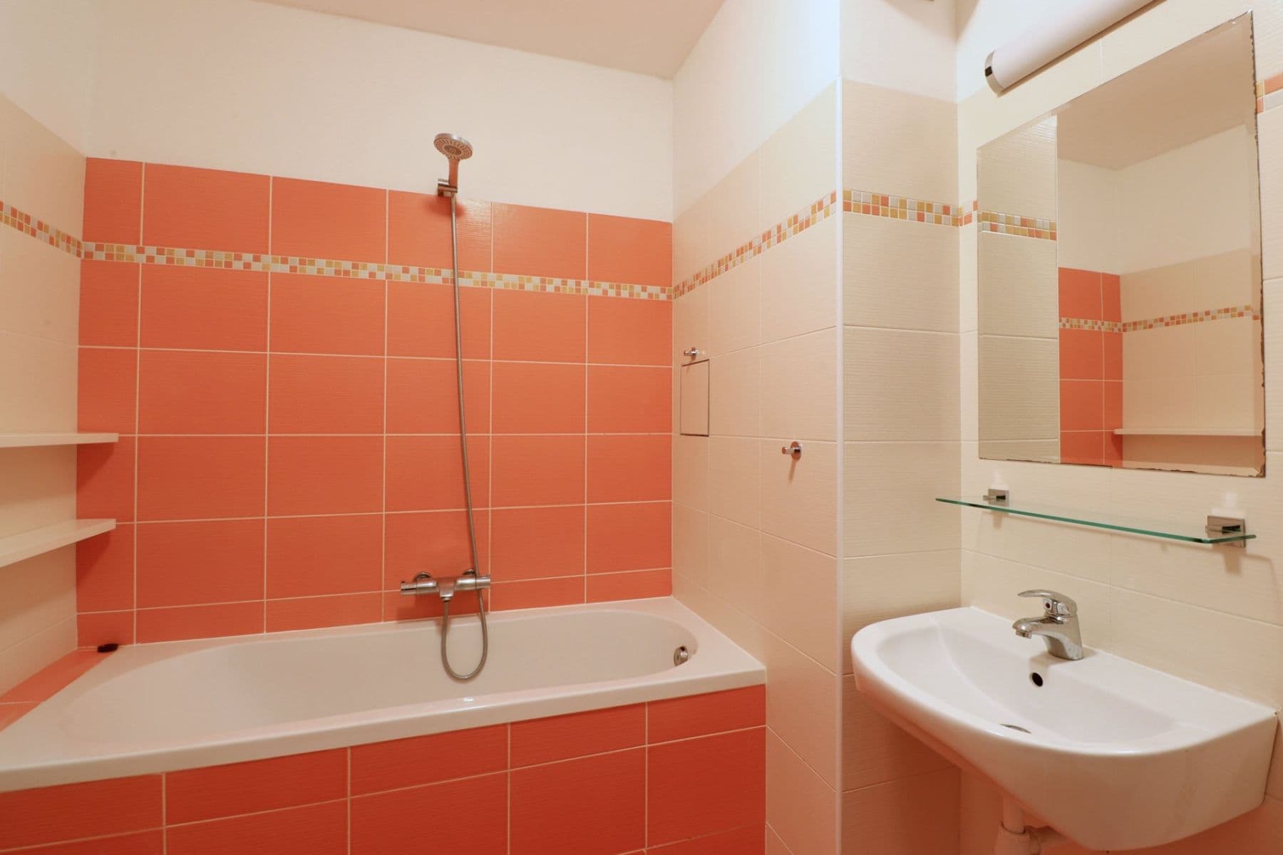 Pronájem bytu 2+kk 50 m², Nad Obcí, Nová Ves, Středočeský kraj Pronájem bytu 2+kk 50 m², Nad Obcí, Nová Ves, Středočeský kraj