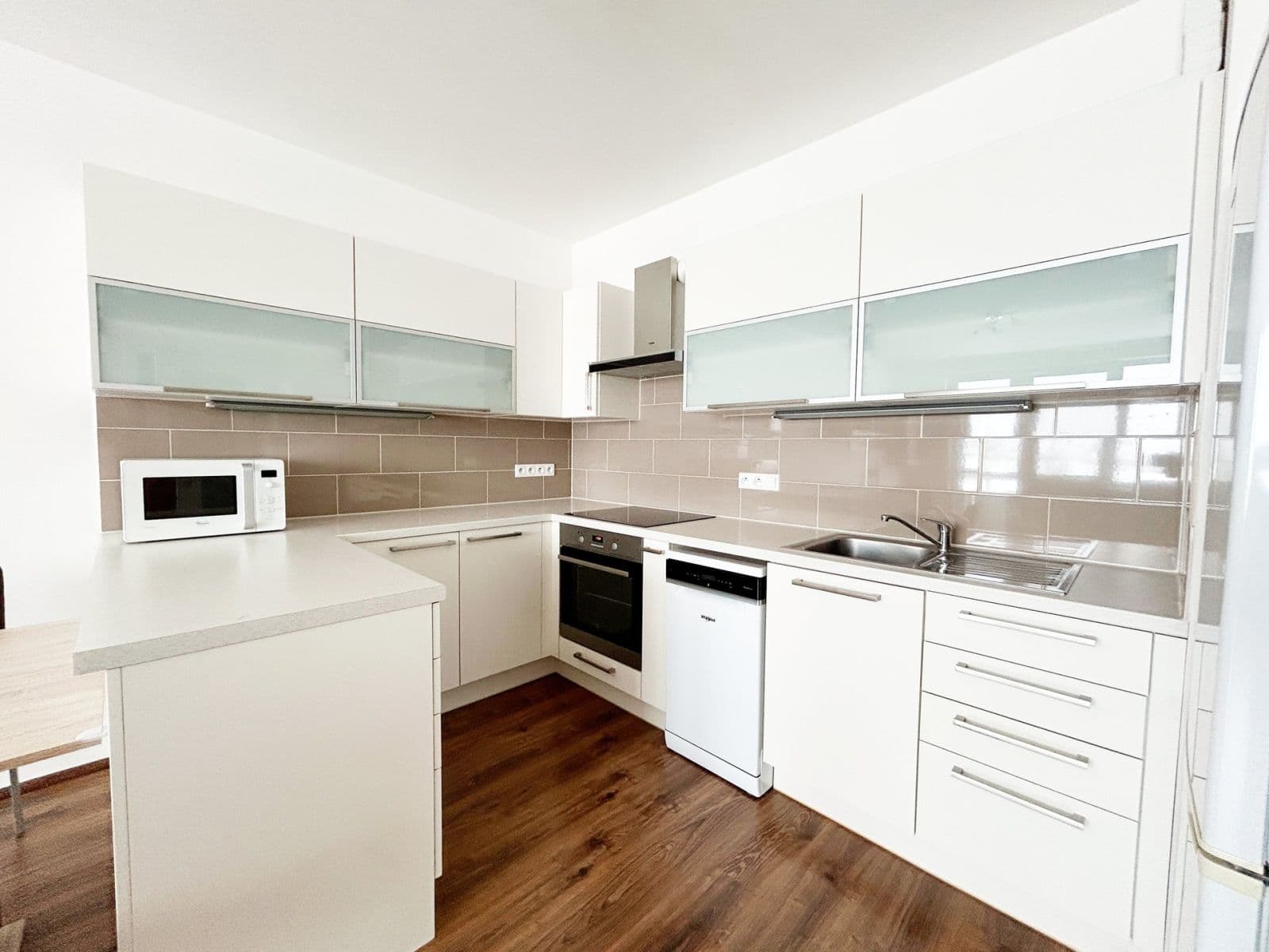 Pronájem bytu 3+kk 32 m², U Hostavického potoka, Praha, Praha Pronájem bytu 3+kk 32 m², U Hostavického potoka, Praha, Praha
