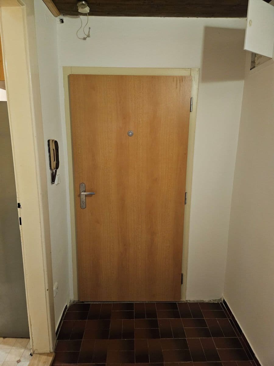 Pronájem bytu 1+1 50 m², Nemocniční, Praha, Praha Pronájem bytu 1+1 50 m², Nemocniční, Praha, Praha