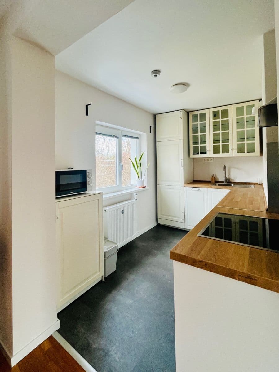 Pronájem bytu 3+1 80 m², Nobelova, Nové Mesto, Bratislavský kraj Pronájem bytu 3+1 80 m², Nobelova, Nové Mesto, Bratislavský kraj