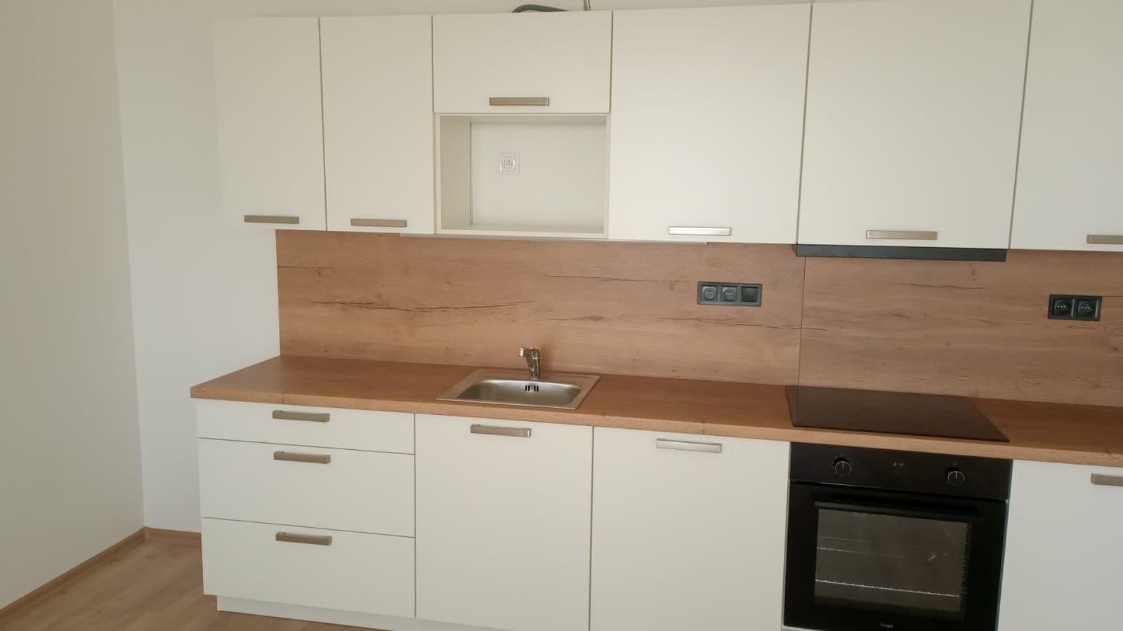 Pronájem bytu 2+kk 57 m², Topolová, Olomouc, Olomoucký kraj Pronájem bytu 2+kk 57 m², Topolová, Olomouc, Olomoucký kraj