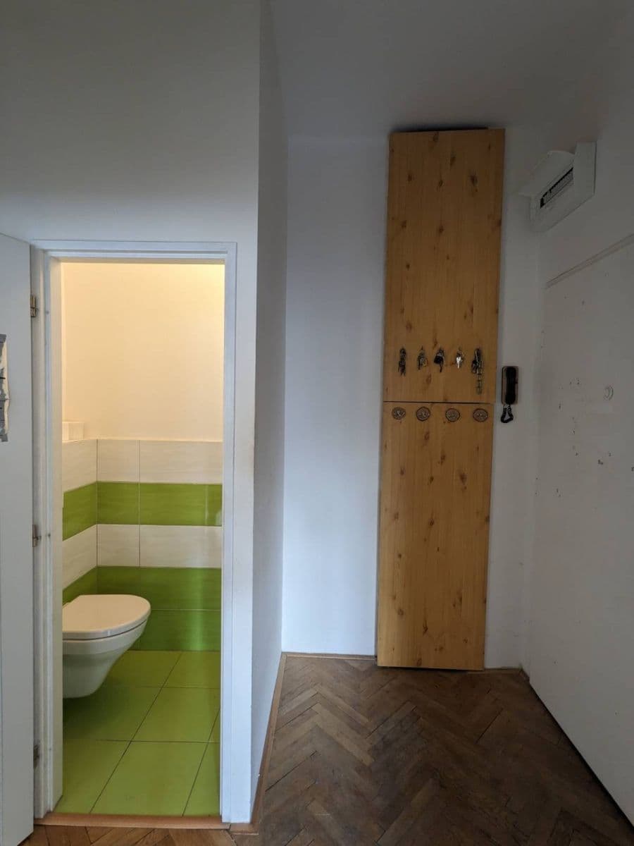 Pronájem bytu 2+kk 46 m², Donská, Praha, Praha Pronájem bytu 2+kk 46 m², Donská, Praha, Praha