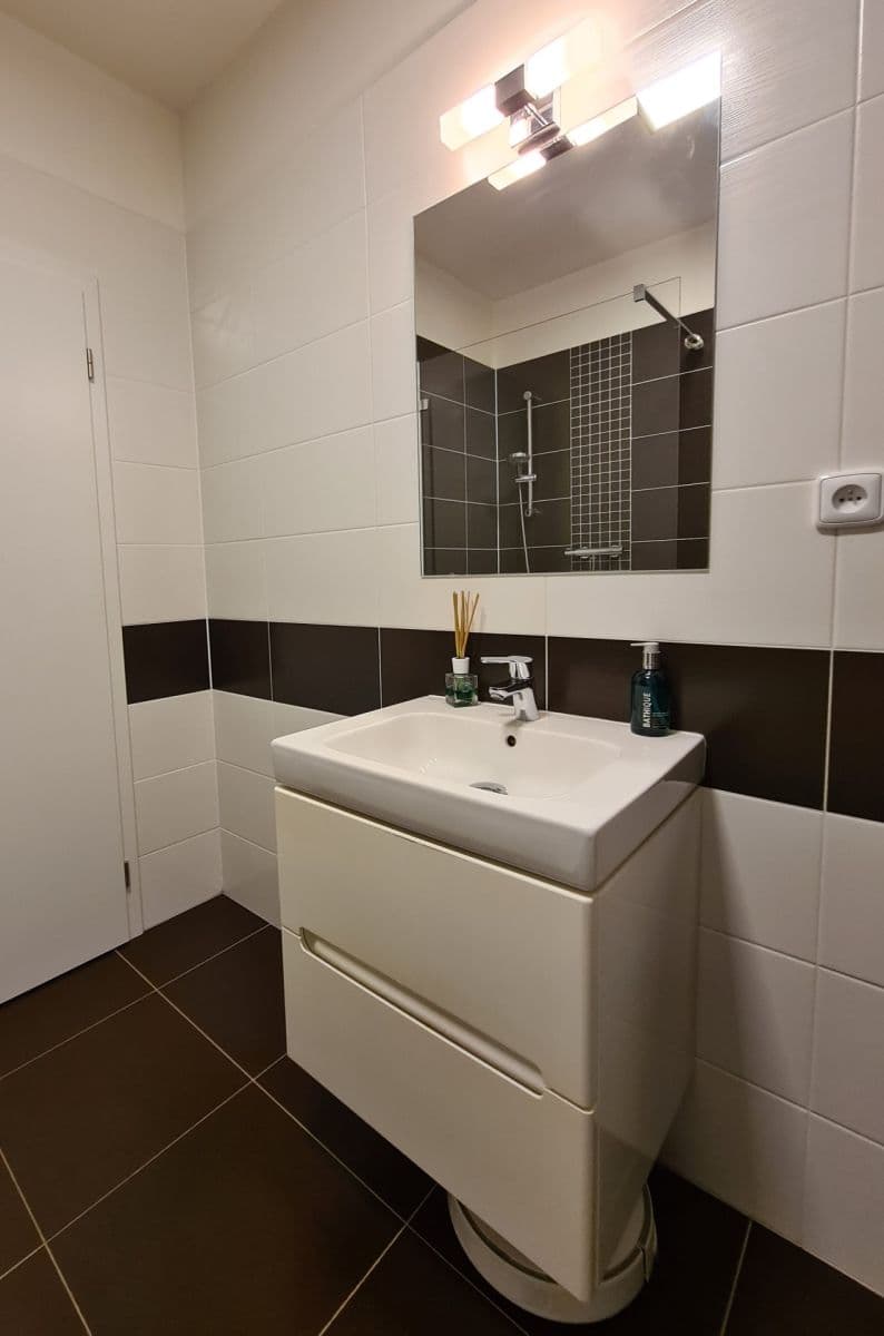 Prodej bytu 2+kk 82 m², Zavadilka, České Budějovice, Jihočeský kraj Prodej bytu 2+kk 82 m², Zavadilka, České Budějovice, Jihočeský kraj