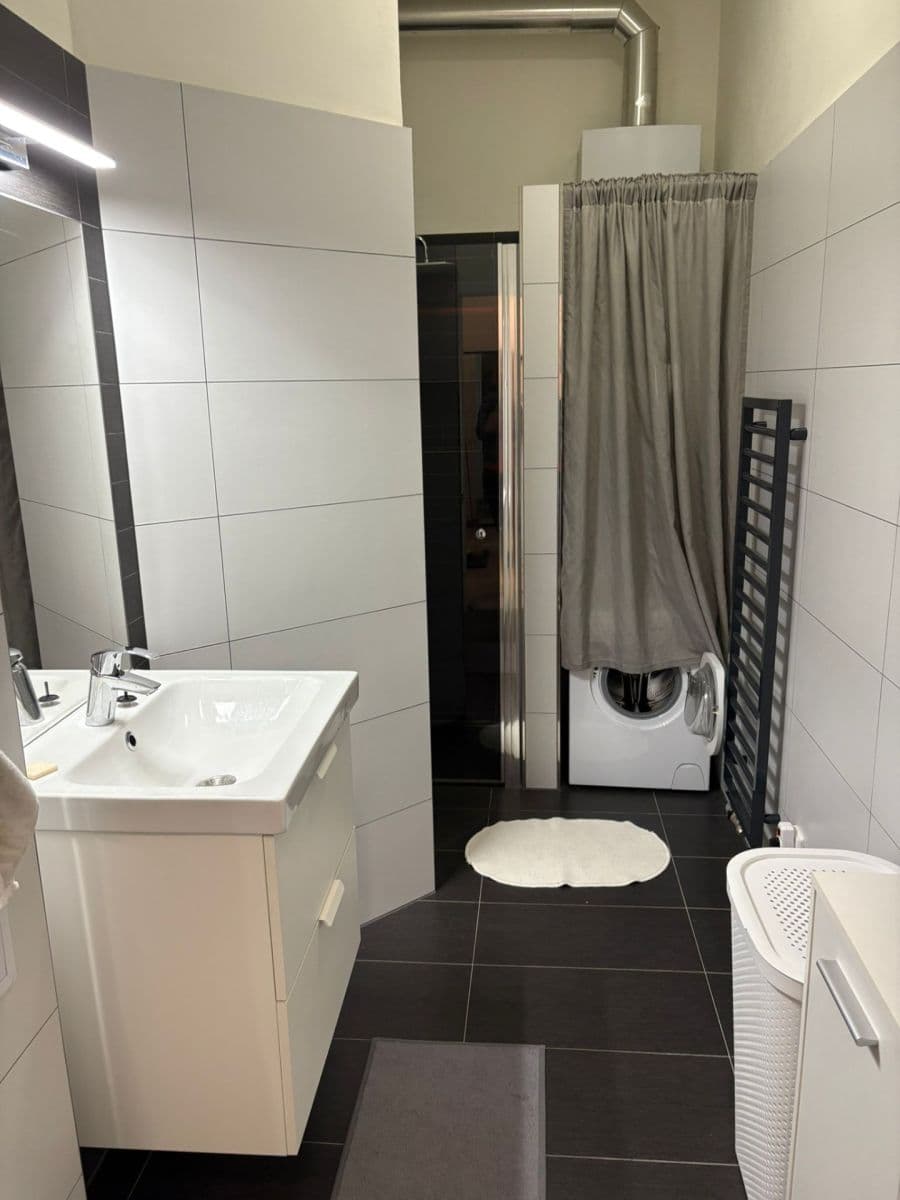 Prodej bytu 2+1 66 m², Biskupcova, Praha, Praha Prodej bytu 2+1 66 m², Biskupcova, Praha, Praha