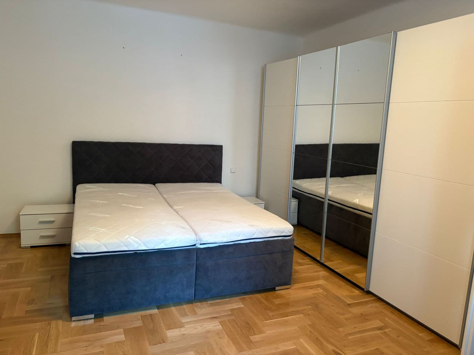 Prodej bytu 2+1 66 m², Biskupcova, Praha, Praha Prodej bytu 2+1 66 m², Biskupcova, Praha, Praha
