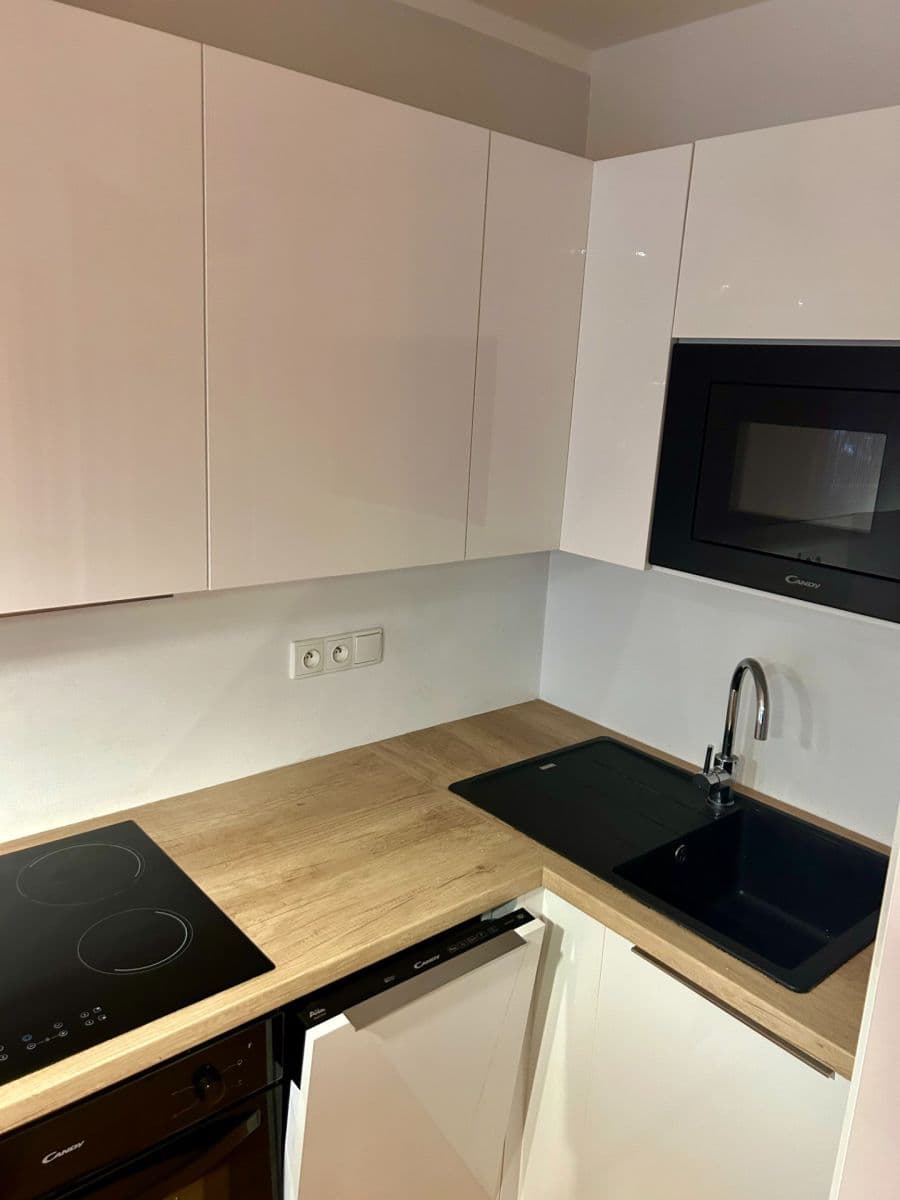 Pronájem bytu 3+kk 61 m², U Pivovaru, Benešov, Středočeský kraj Pronájem bytu 3+kk 61 m², U Pivovaru, Benešov, Středočeský kraj